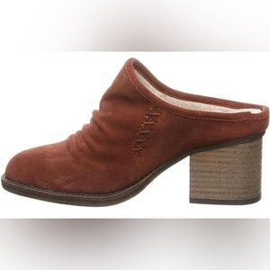 BearPaw- Suede clogs/mules with wool  footbed .Brown suede.Size 10